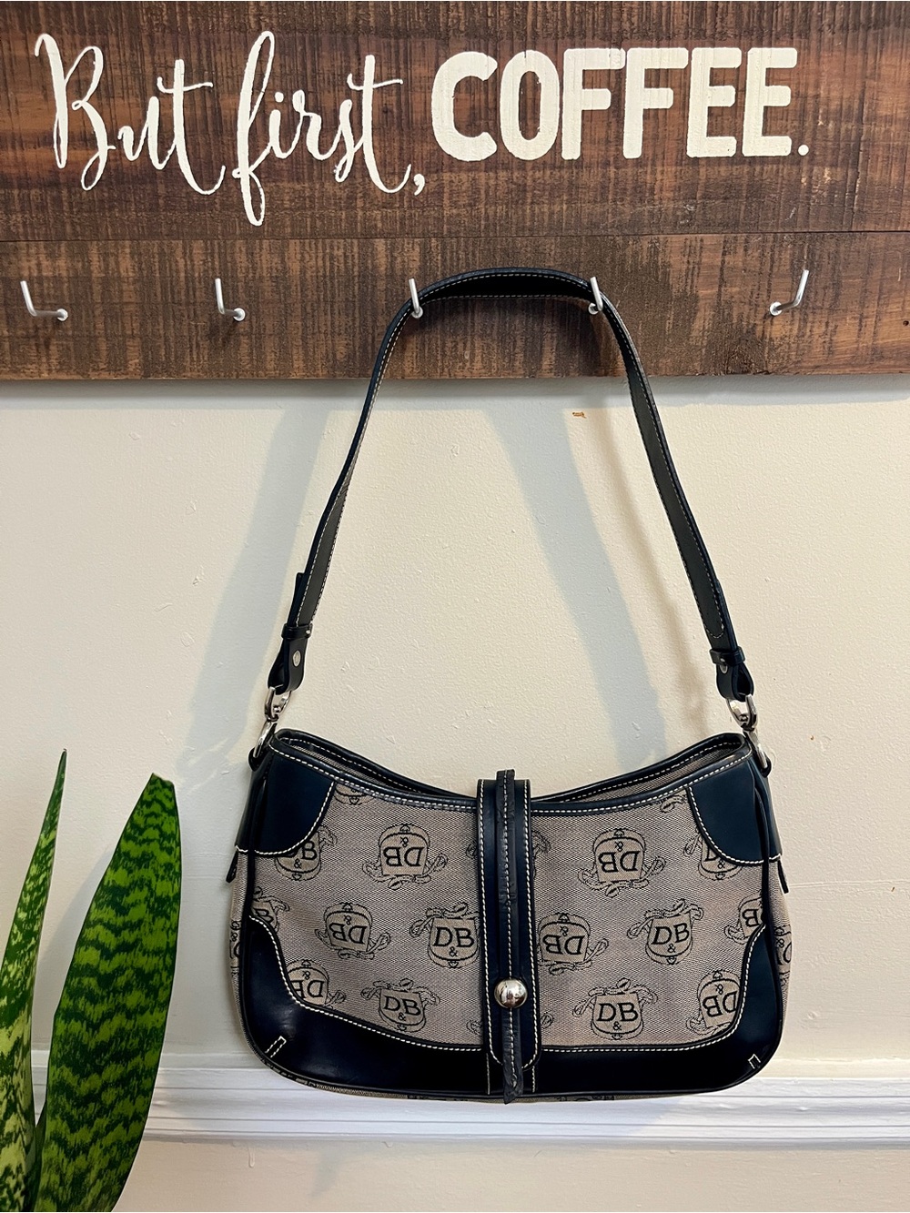 Vintage y2k Dooney & Bourke Black and Gray Baguette Signature Shoulder Bag